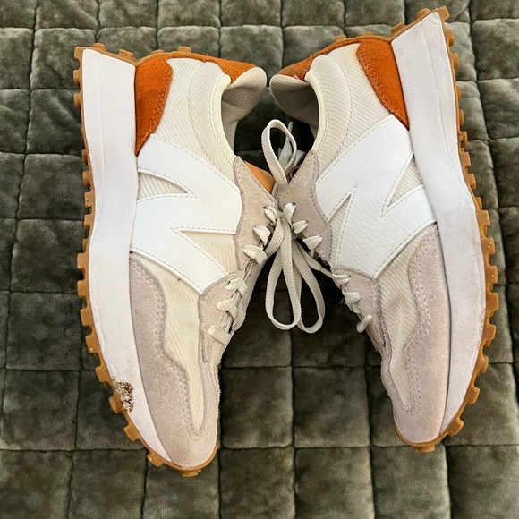 New Balance 327 Women’s 6.5 in Sea Salt/Rust Oxide - Picture 7 of 12